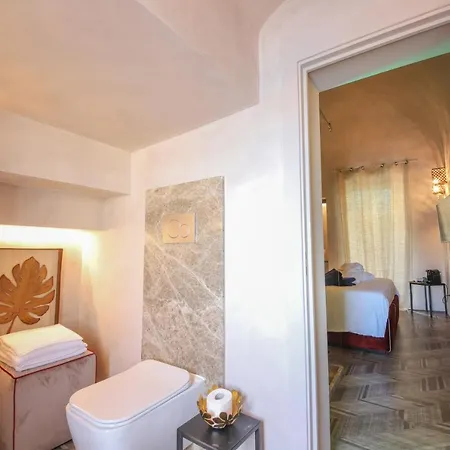 Al Console Luxury 4*